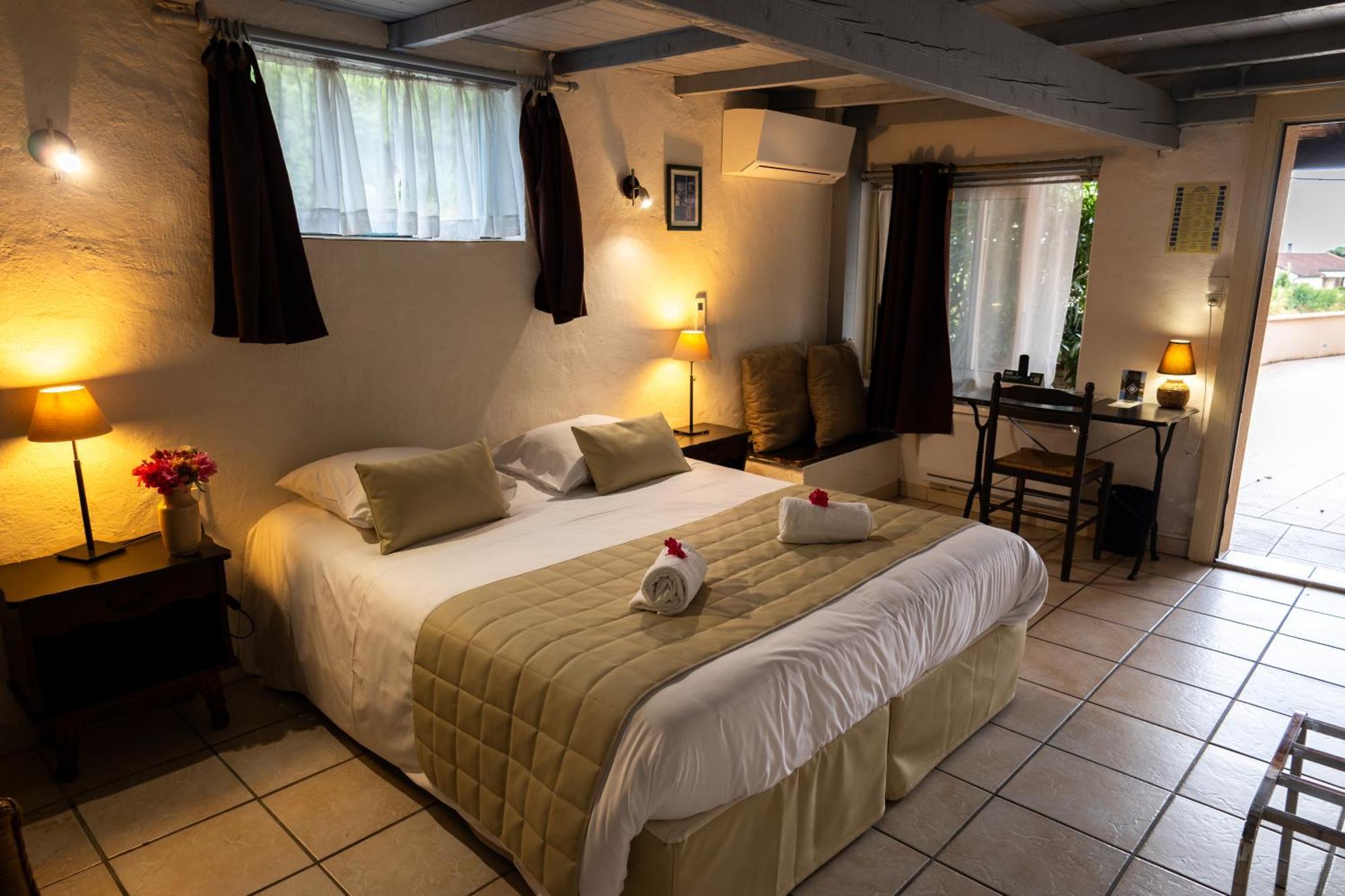 Hotel Logis Des Cretes De Pignols Moissac Esterno foto