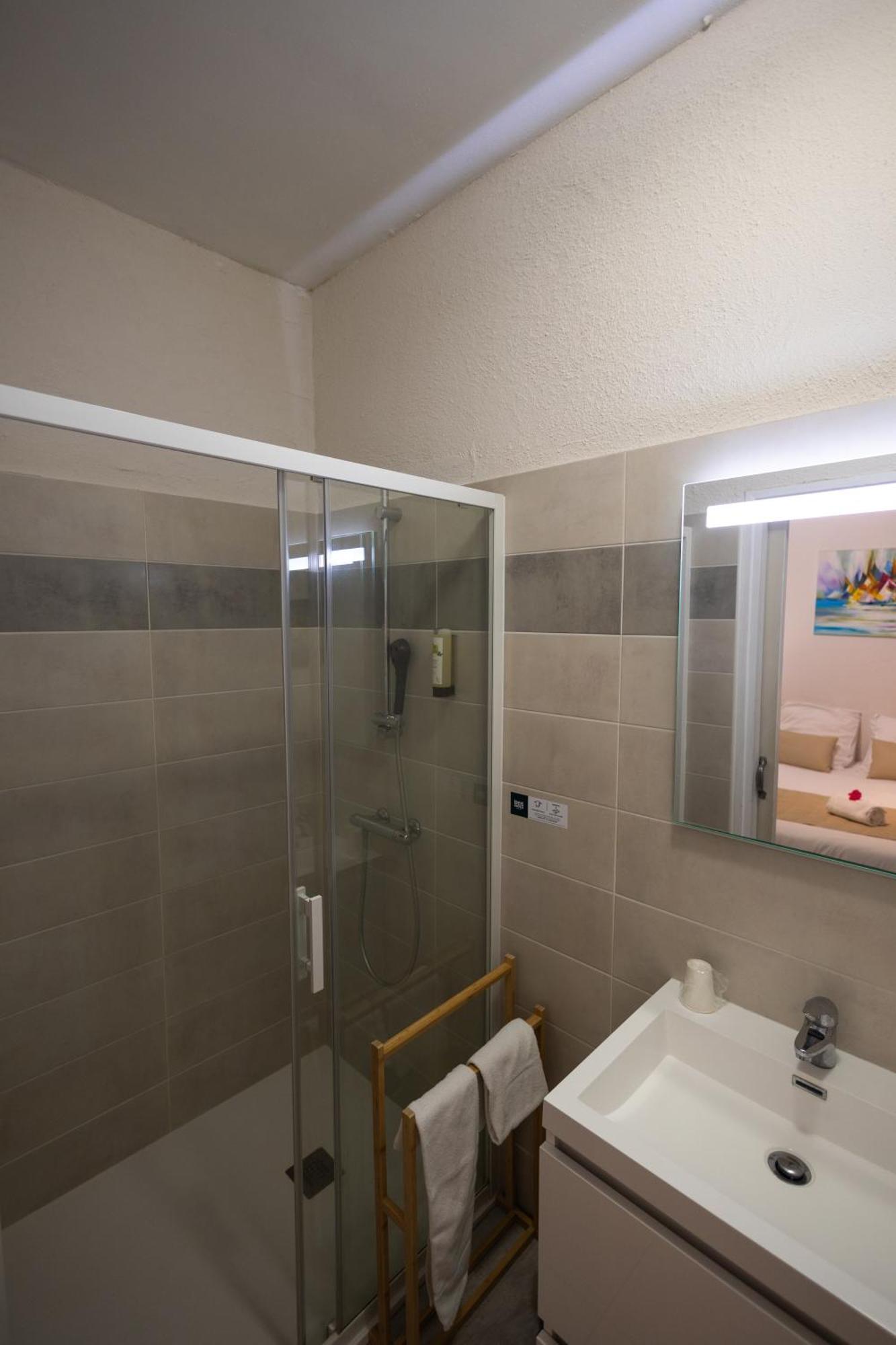 Hotel Logis Des Cretes De Pignols Moissac Esterno foto
