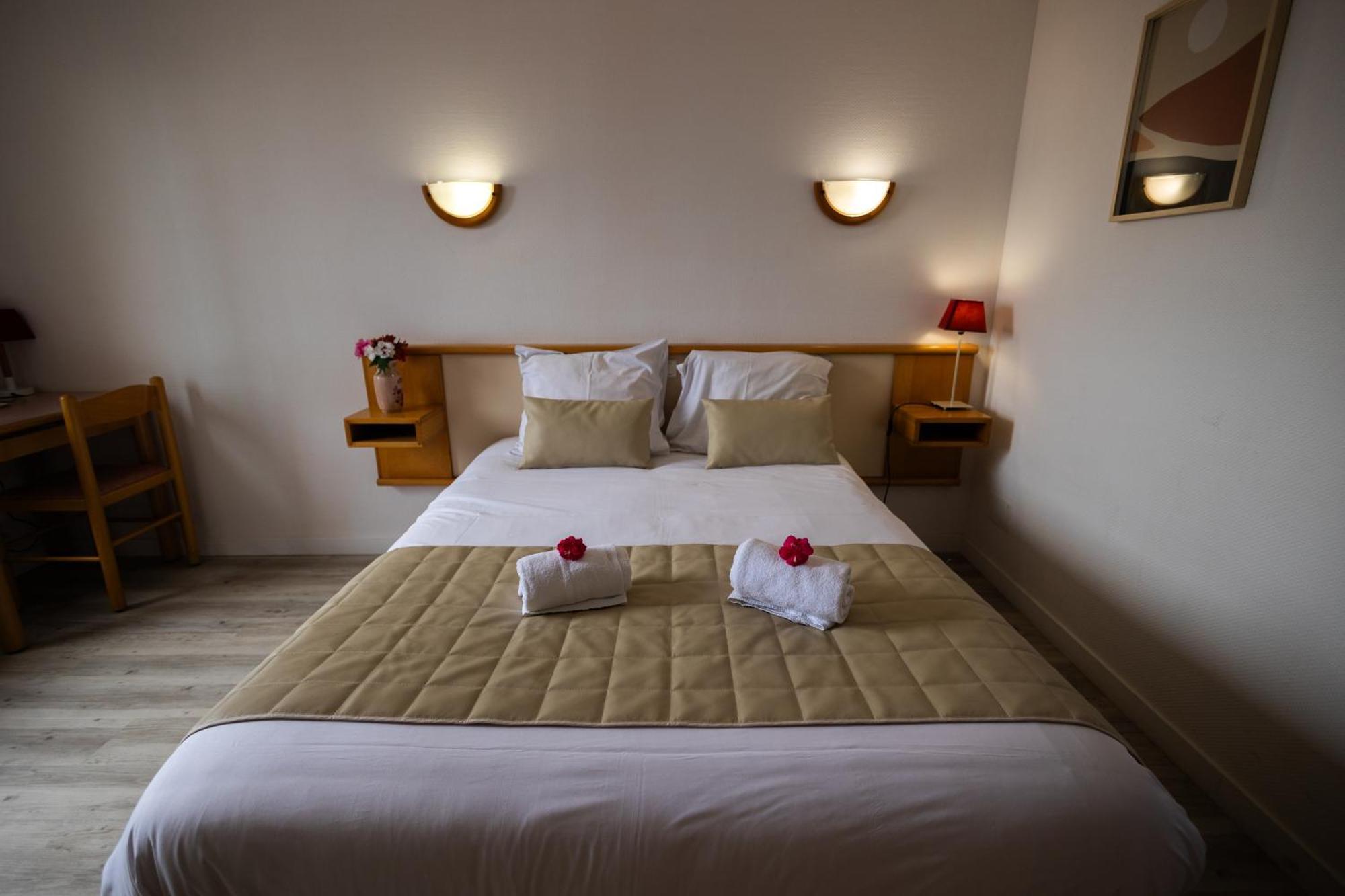 Hotel Logis Des Cretes De Pignols Moissac Esterno foto