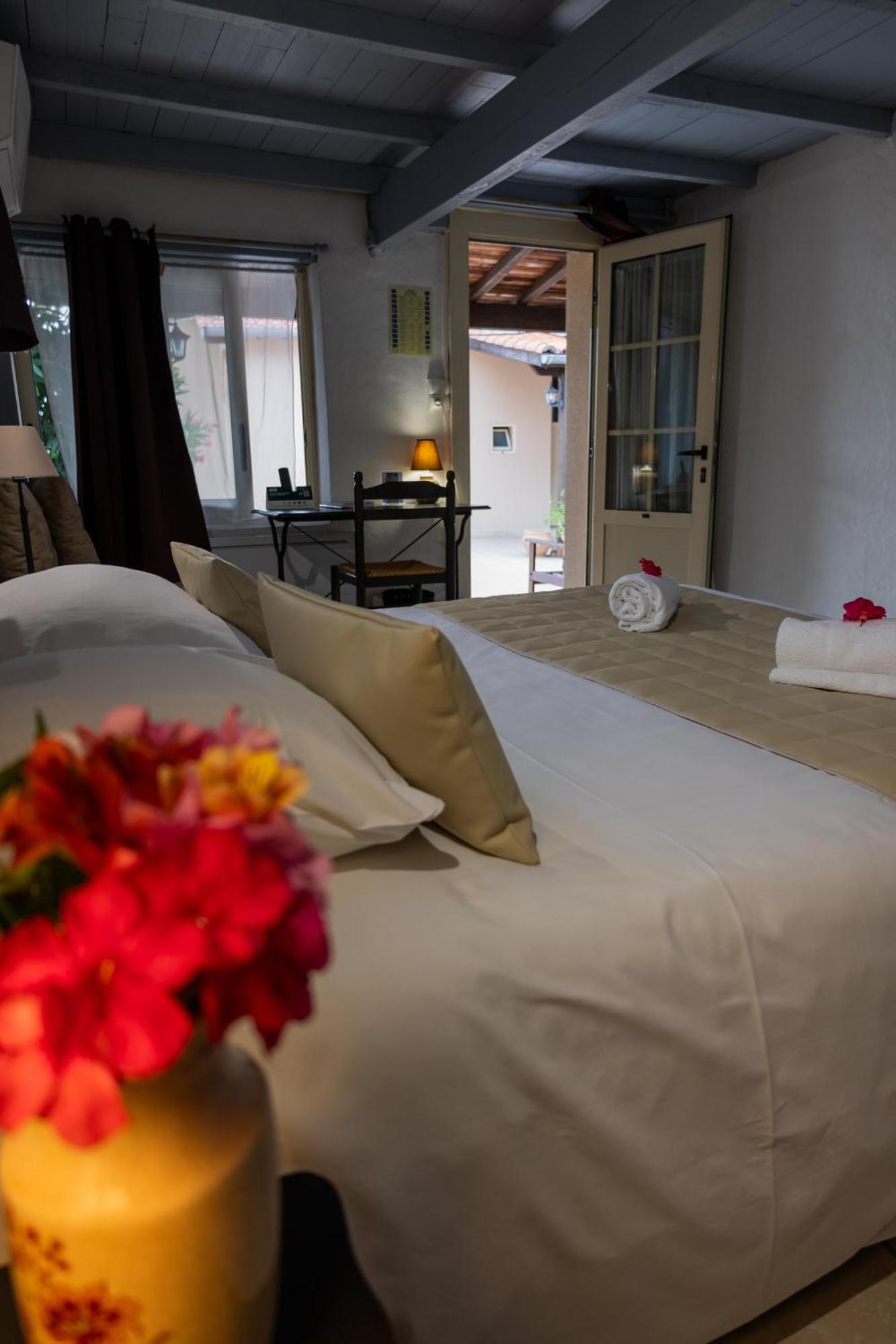 Hotel Logis Des Cretes De Pignols Moissac Esterno foto