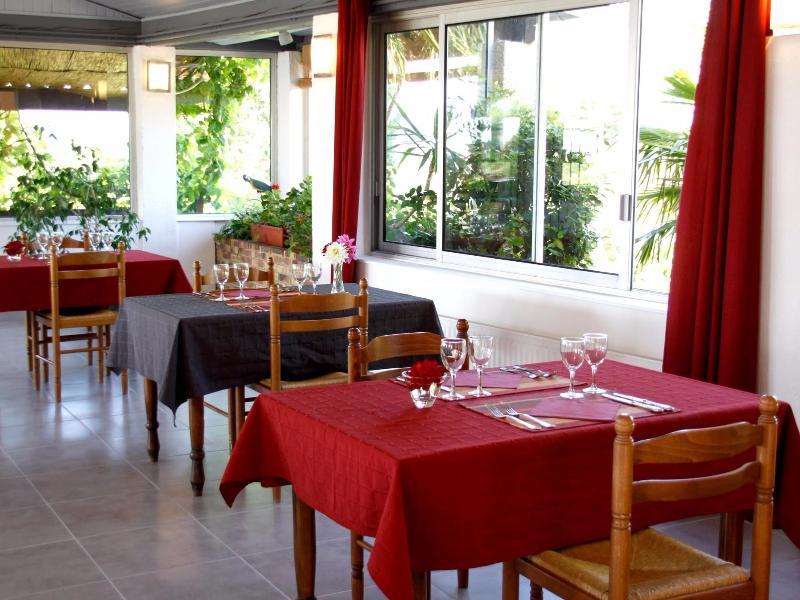 Hotel Logis Des Cretes De Pignols Moissac Esterno foto